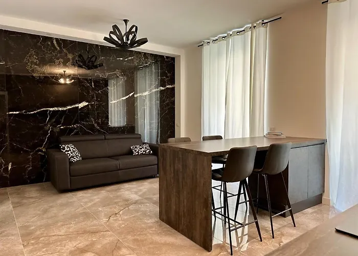 Magic Place Bergamo! Classy Apartment In The Heart Of The City